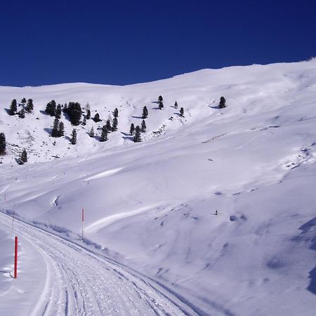 Haus Mattle Apartment Pettneu am Arlberg Bagian luar foto