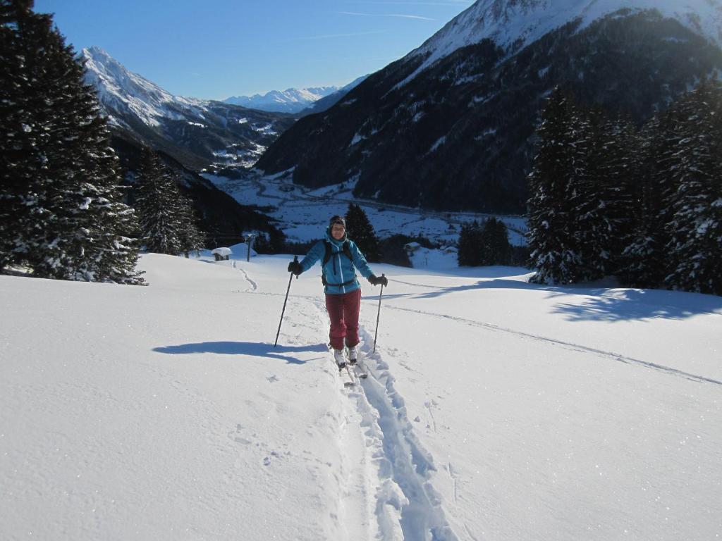 Haus Mattle Apartment Pettneu am Arlberg Bagian luar foto