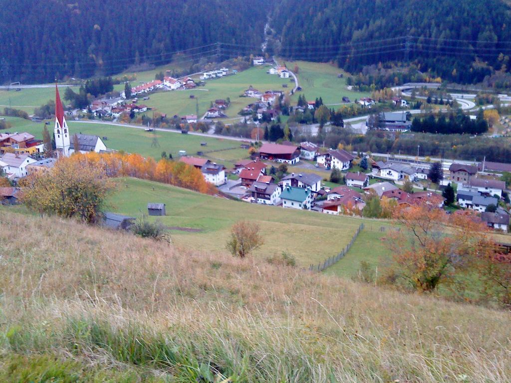 Haus Mattle Apartment Pettneu am Arlberg Bagian luar foto