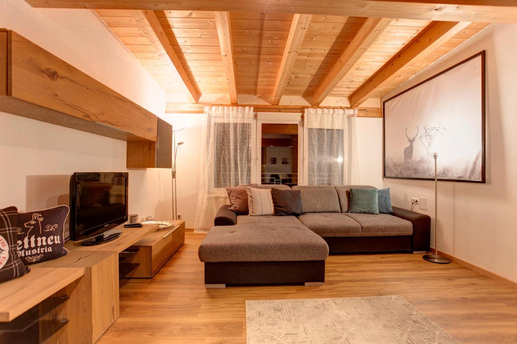 Haus Mattle Apartment Pettneu am Arlberg Bagian luar foto