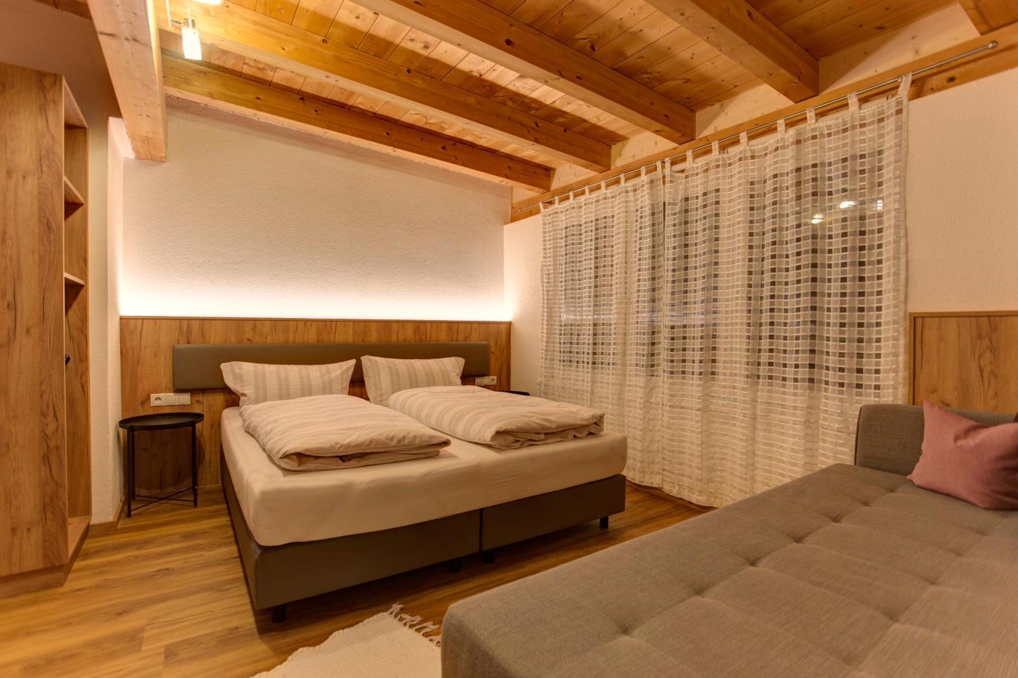 Haus Mattle Apartment Pettneu am Arlberg Bagian luar foto