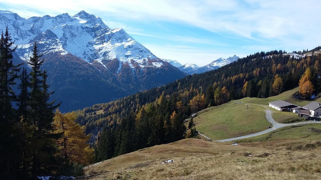Haus Mattle Apartment Pettneu am Arlberg Bagian luar foto