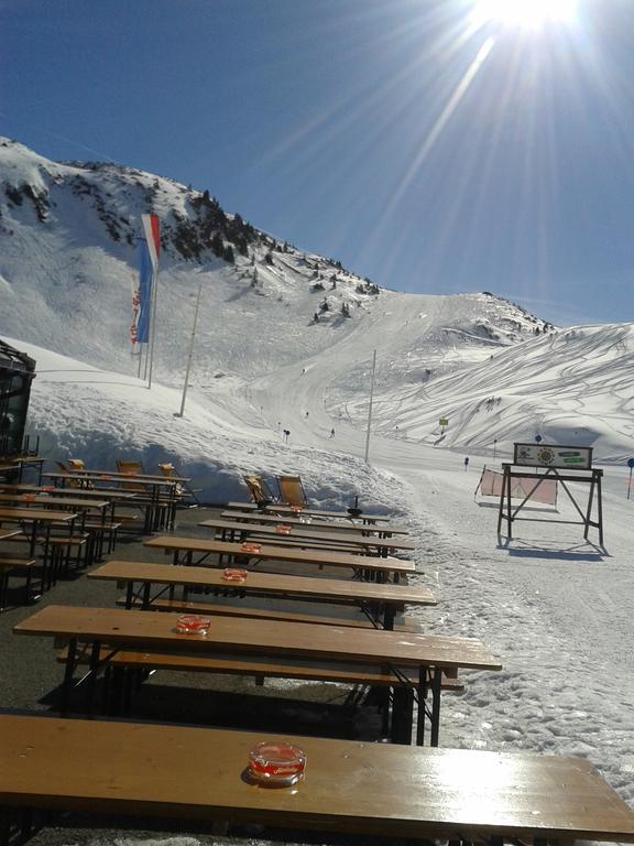 Haus Mattle Apartment Pettneu am Arlberg Bagian luar foto