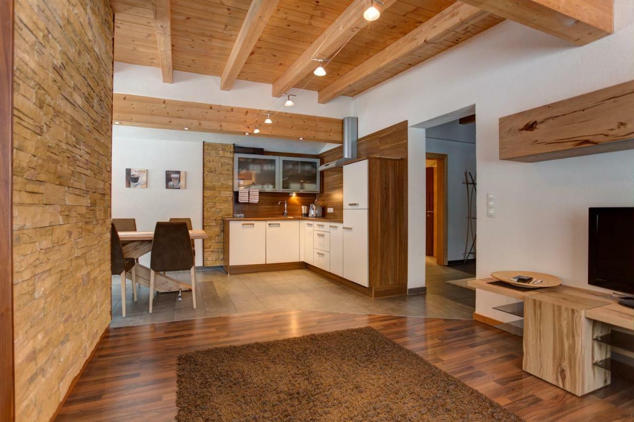 Haus Mattle Apartment Pettneu am Arlberg Bagian luar foto
